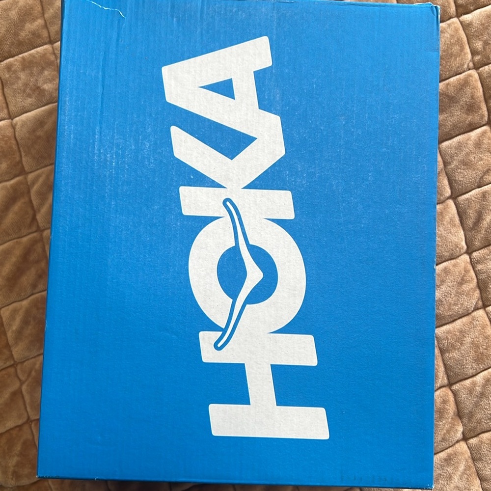 HOKA w Clifton 8